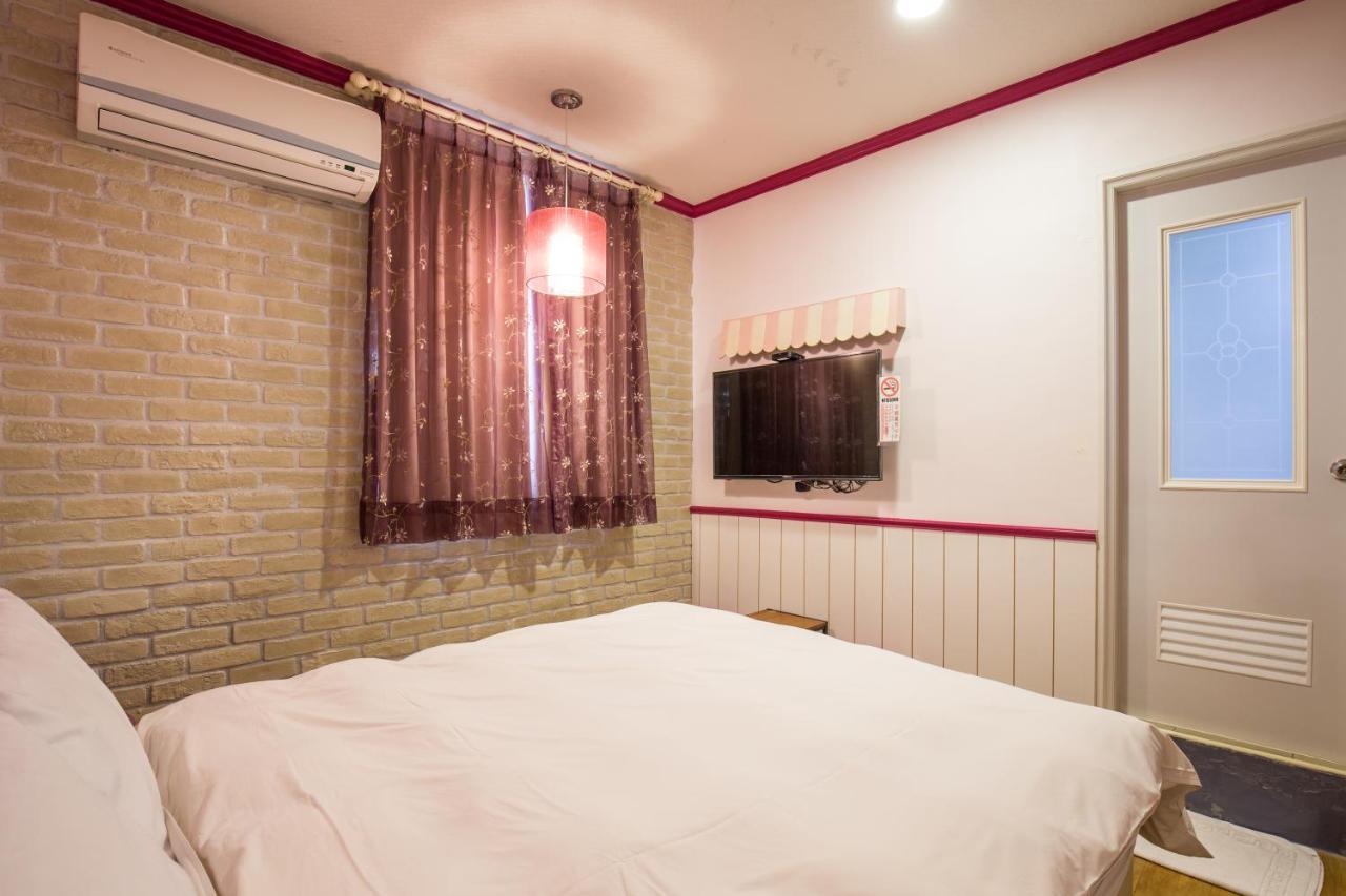 N. Castle Hotel Yilan Екстериор снимка